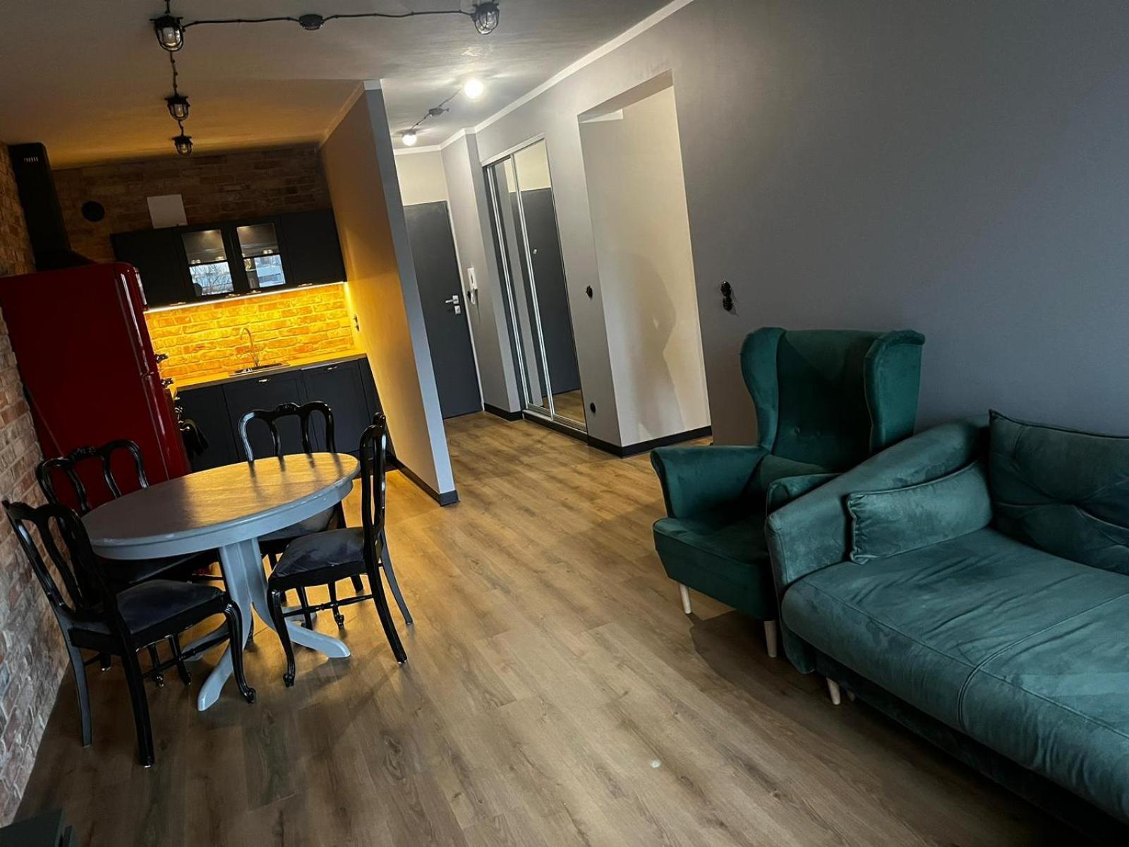Apartament Z Widokiem Na Stadion Styl Industrialny Jedyny Taki Check In 24 H Poznań Esterno foto